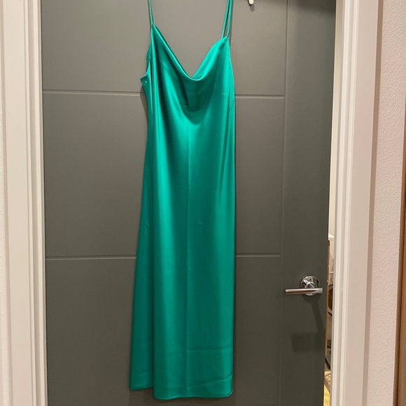 Resa Berri Slip Dress - Picture 4 of 5